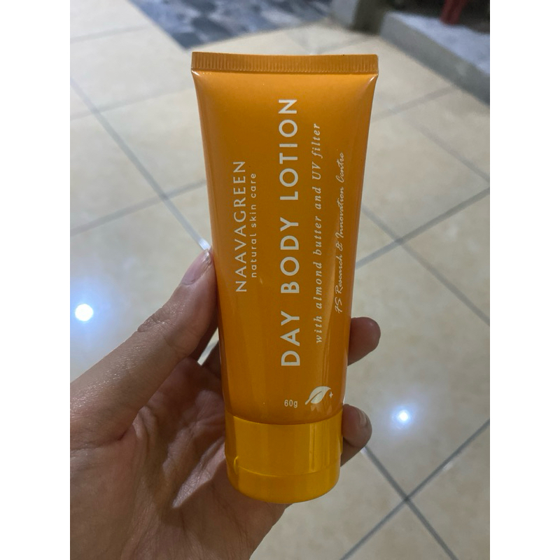 bodylotin Navaagreen siang ya msih full sekali pake doang