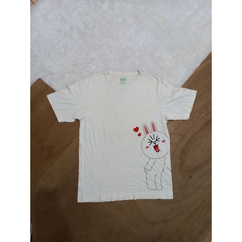 Kaos UNIQLO x LINE Friends