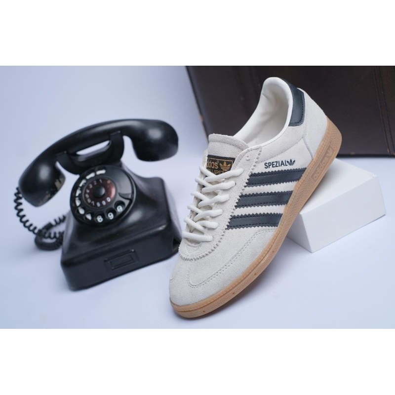 SEPATU SNEAKERS CASUAL ADIDAS HANDBALL SPEZIAL CREAM BLACK GUM (BNIB)
