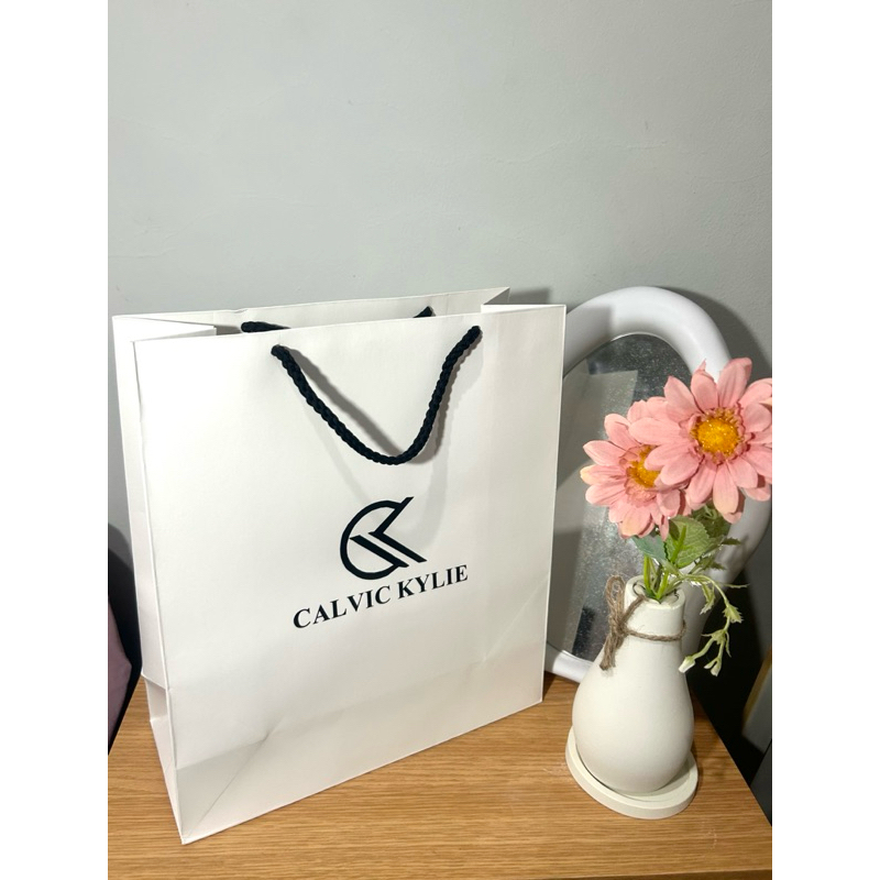 

Paper Bag CalvicKylie Paper Bag Pembungkus Kado