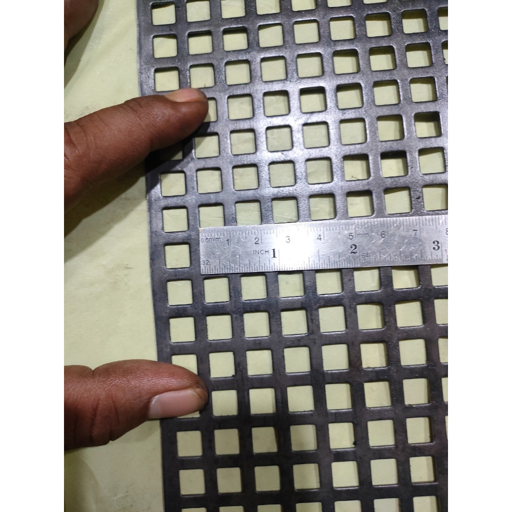 25x70 Cm Ram gril Motif kotak tebal 1 mm lubang kotak 8x8 mm