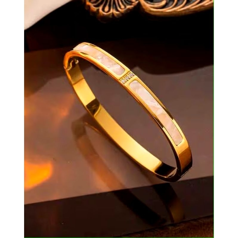 Gelang Titanium Kerang Putih Mewah Lapis Emas Bertabur Berlian