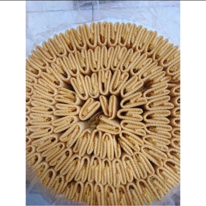 

Kue Semprong Lipat Manis Renyah