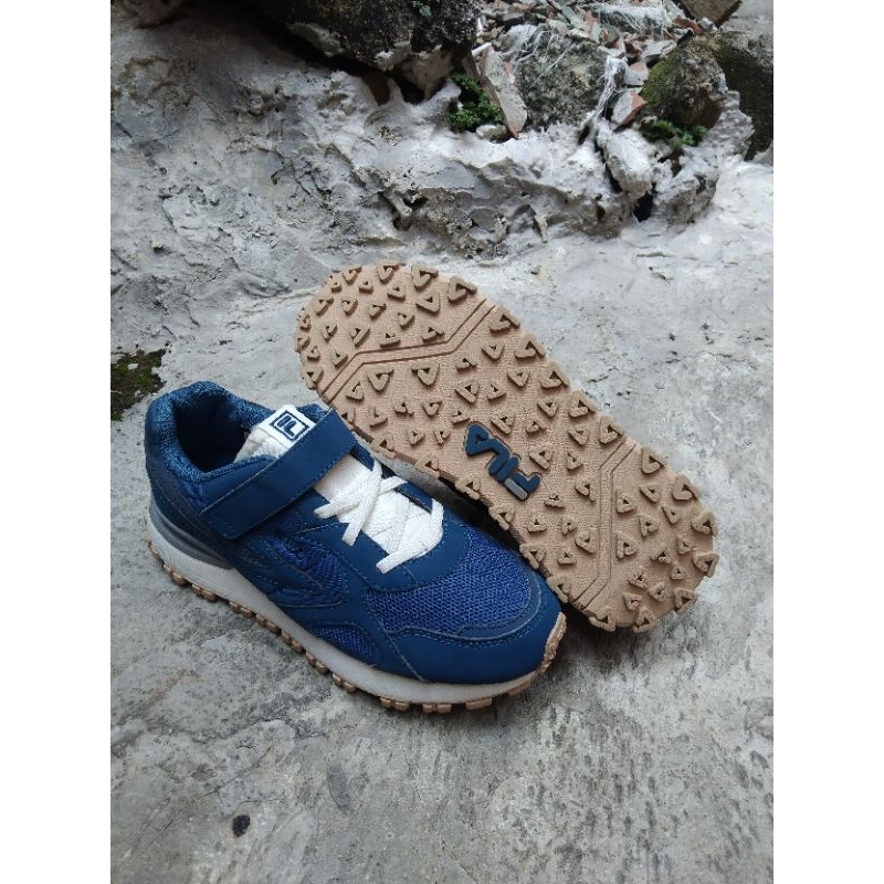 Size 36.5 | Sepatu Running Fila Zagato