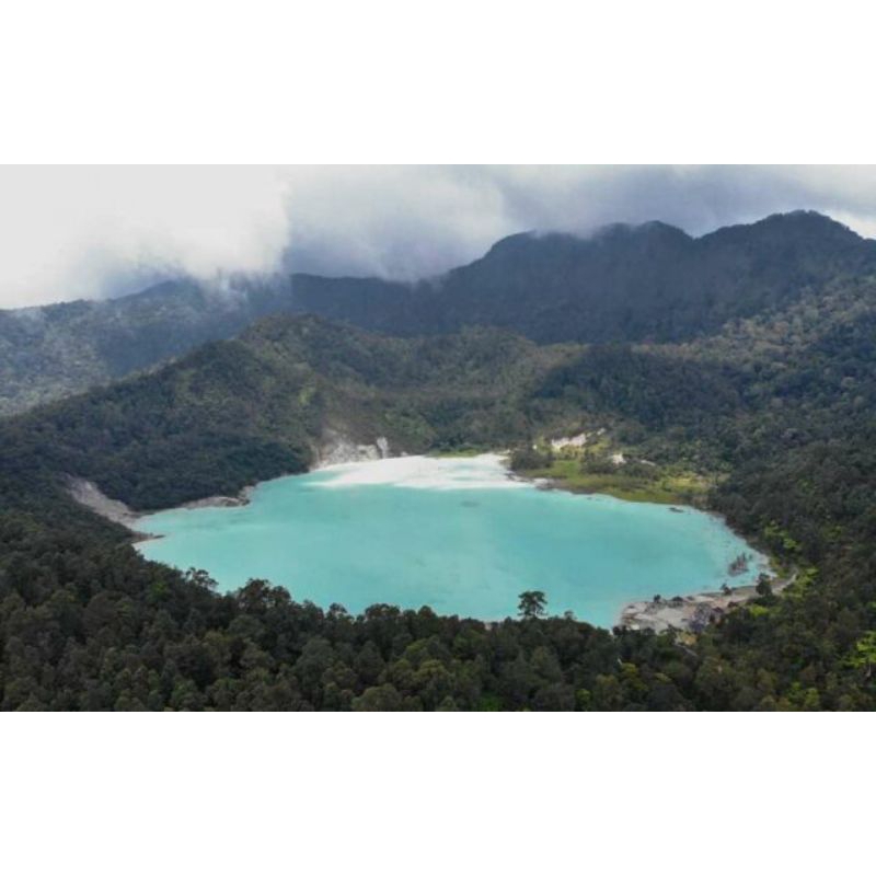 open family trip bandung talaga bodas garut