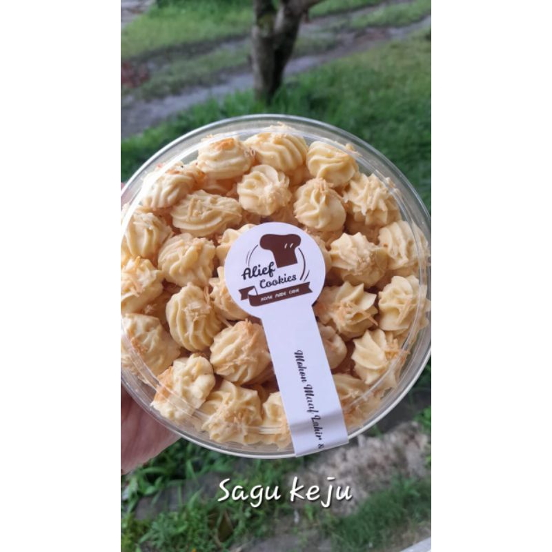 

Kue Kering Sagu keju Shaquee 500gram