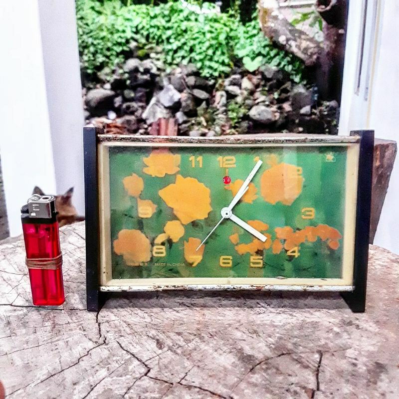 Jam weker jam beker jadul antik