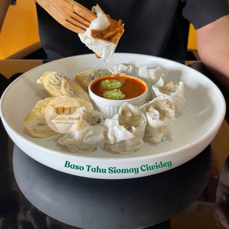 

Baso tahu Siomay Ciwidey