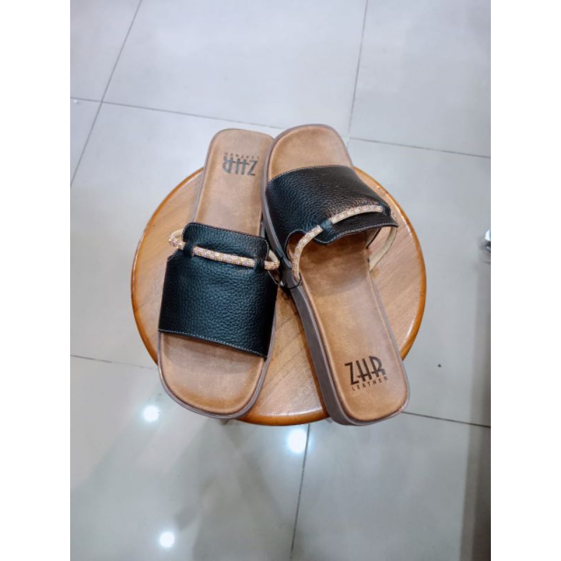 sandal kulit zhr