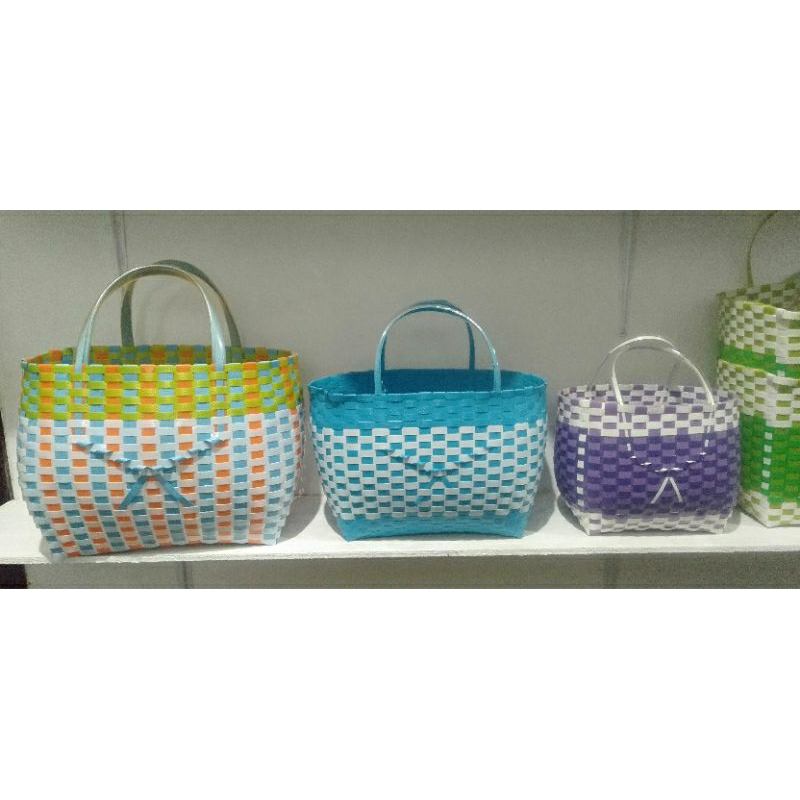 

tas anyaman plastik/ tas hajatan / berkatan / tas hampers / anting asol asol model plentu (cembung) ukuran tanggung