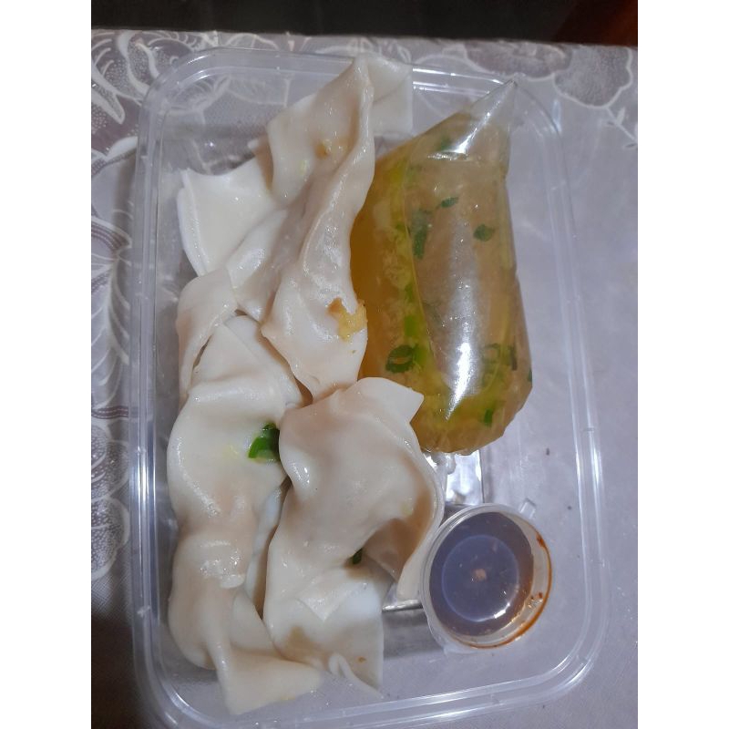 

wonton kuah pedas + Chili Oil