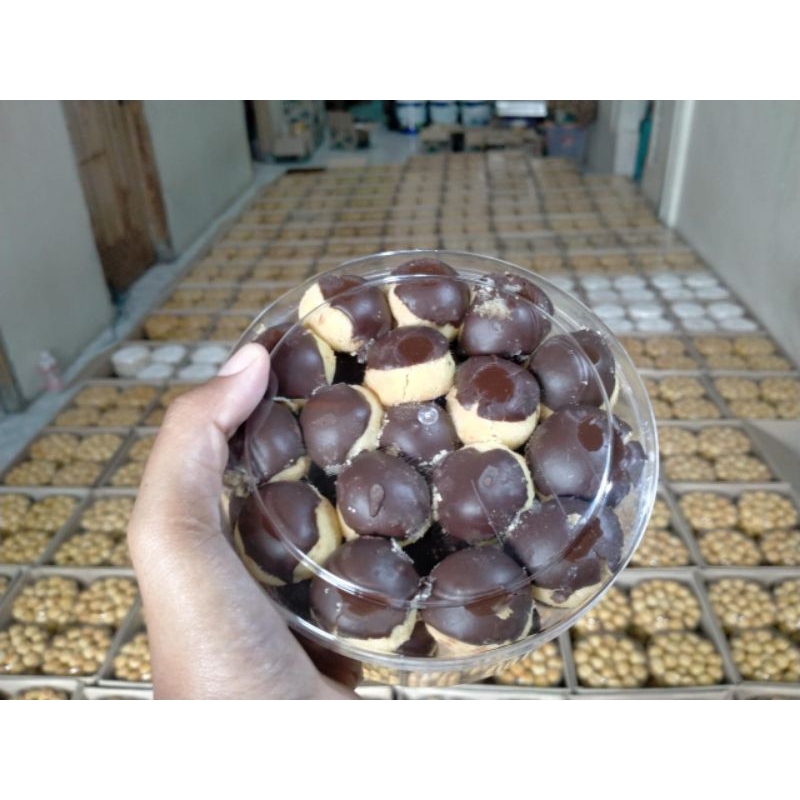 

nastar coklat