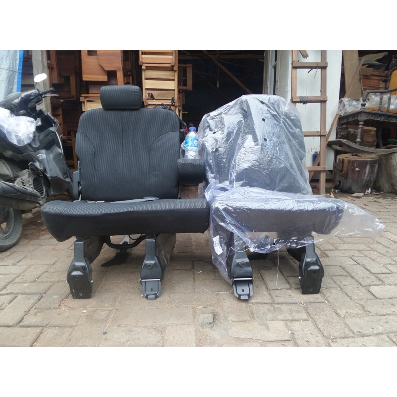 jok tengah baris 2 luxio ori