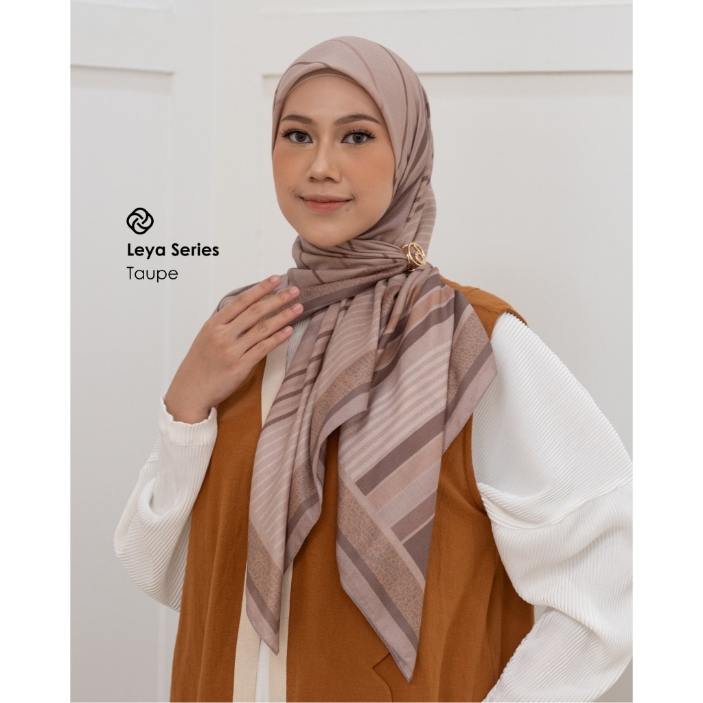 LURISTORE | DEENAY LEYA SERIES ORIGINAL | Kerudung Segi Empat Motif Terbaru