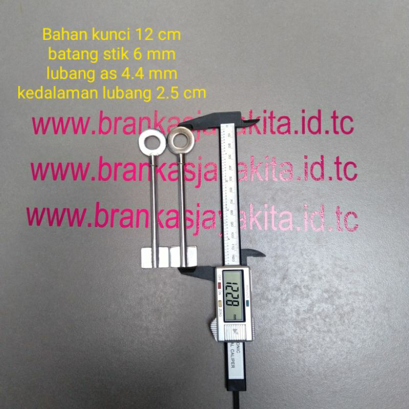 Bahan kunci kupu ( dobel ) 12 cm mauver solingen /chubb