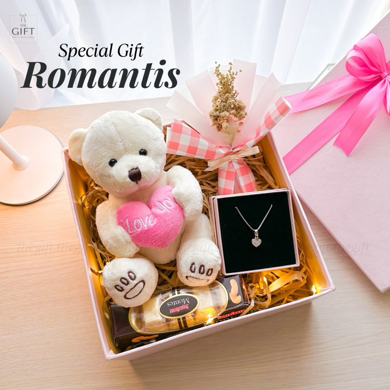 

Kado Ulang Tahun | Kado Anniversary | Hampers Bunga boneka | Hadiah Ultah Wisuda | Hampers Lebaran