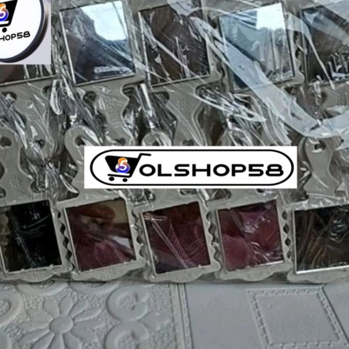 

Mega isi 5pcs KACA KOTAK PUTIH KEMASAN PLASTIK