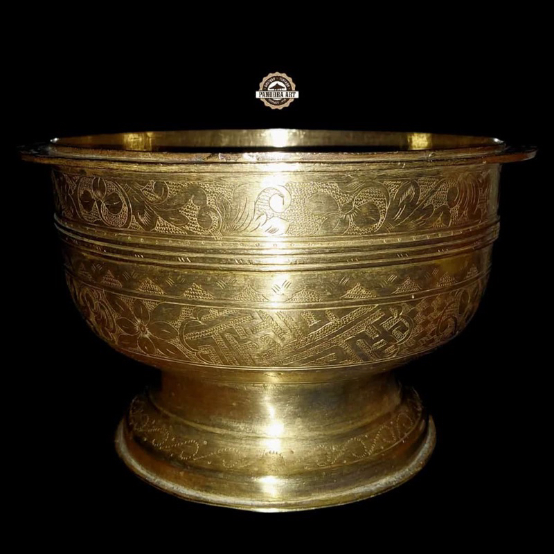 Bokor kuningan ukir lawas size BESAR ( B584 )