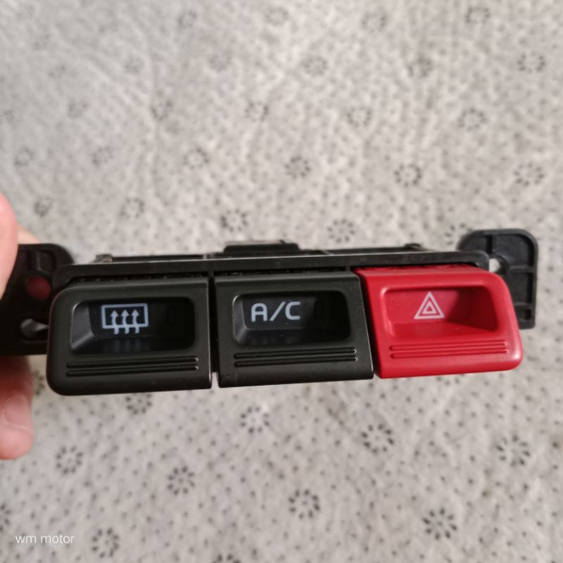 tombol lampu hazard setiga tombol ac daihatsu grandmax luxio original 100%