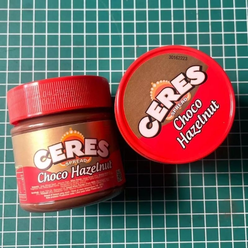 

Selai Ceres Hazelnut Coklat 200gr ( Stikernya Agak Buram)