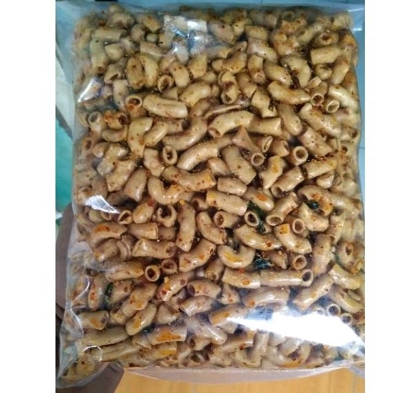 

CEMILAN MAKRONI BANTET ENAK PEDAS GURIH , AROMA DAUN JERUK & RENDANG