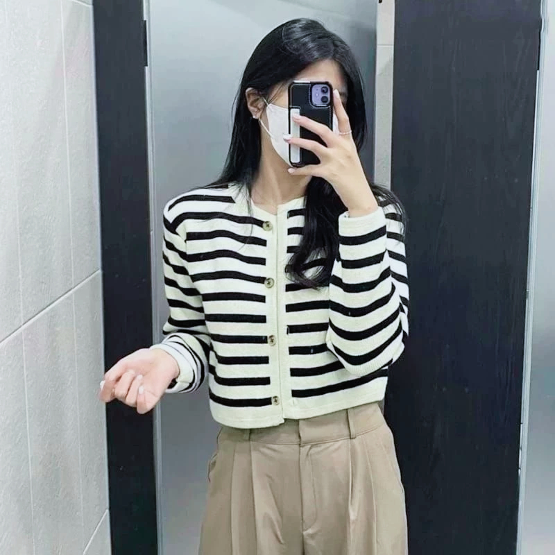 Baju Rajut Maura// Motif garis-garis Lengan Panjang