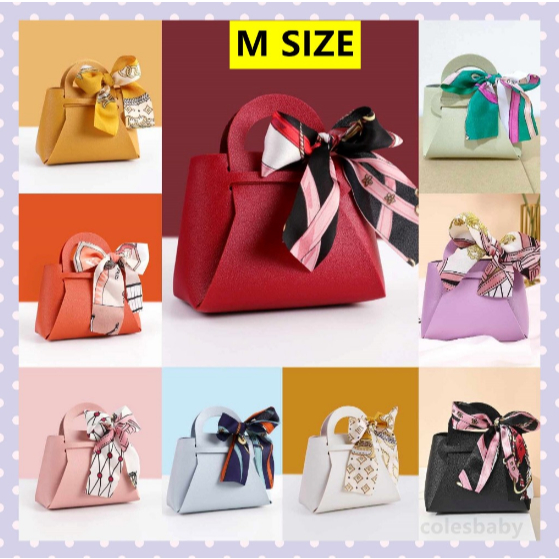 

Tas Hadiah Kado Bahan Kulit Gaya Eropa Tas Goodies Tas Doorgift Dompet Souvenir Pernikahan Beg Goodies Goodie bag wedding birthday sangjit | tas goodie bag premium