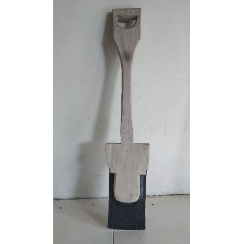 Lempak Gagang Kayu Linggis Dodos/ Sekop Galian Tanah