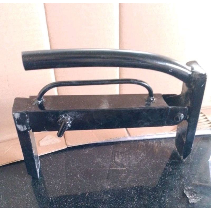 Alat capit bata herbel/kumbung pengangkat beban berat