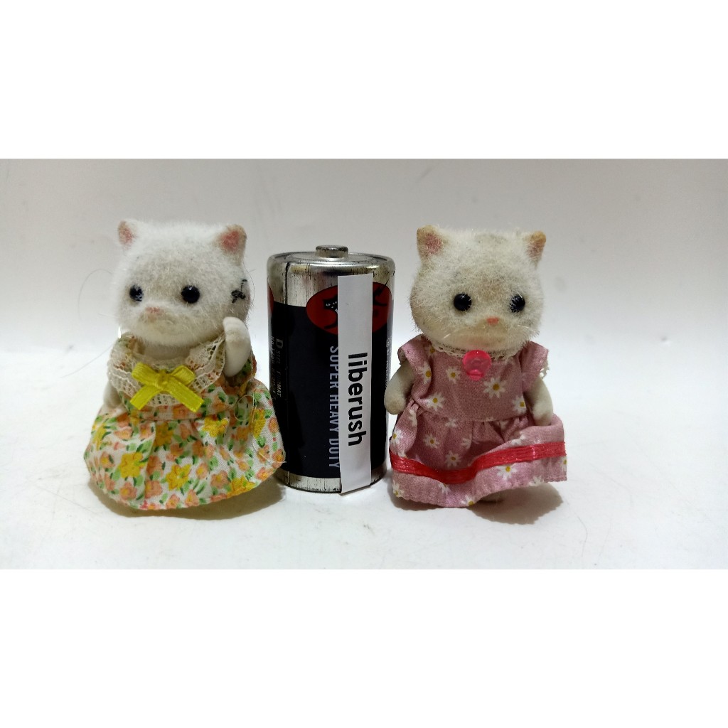 epoch sylvanian families persian cat family figure