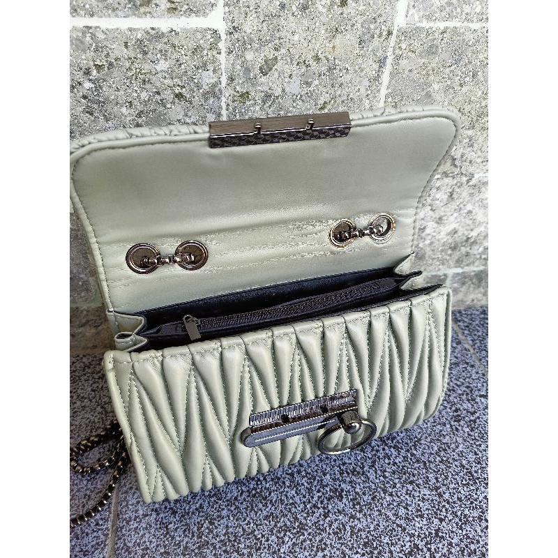 Preloved Tas Wanita Import Hijau Sage