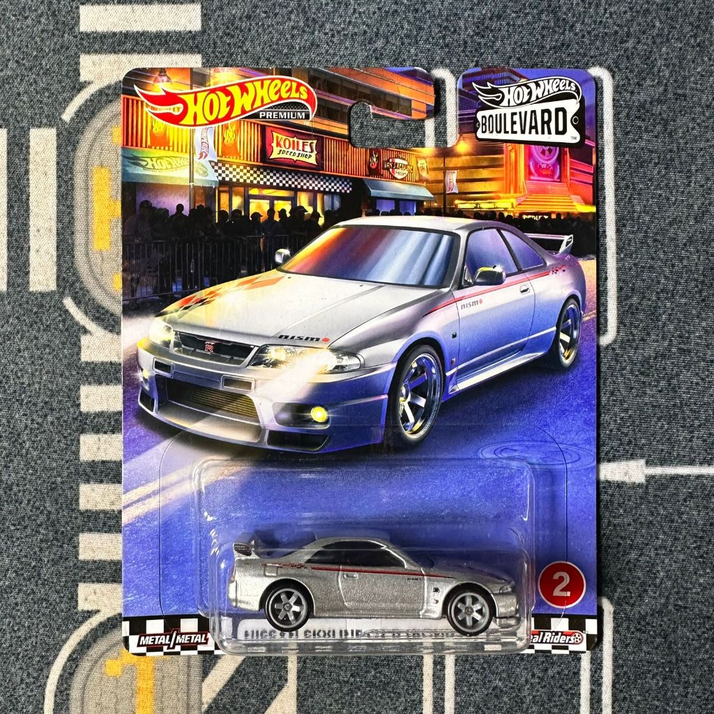 Hot Wheels Premium Boulevard BCNR33 Nissan Skyline GT-R