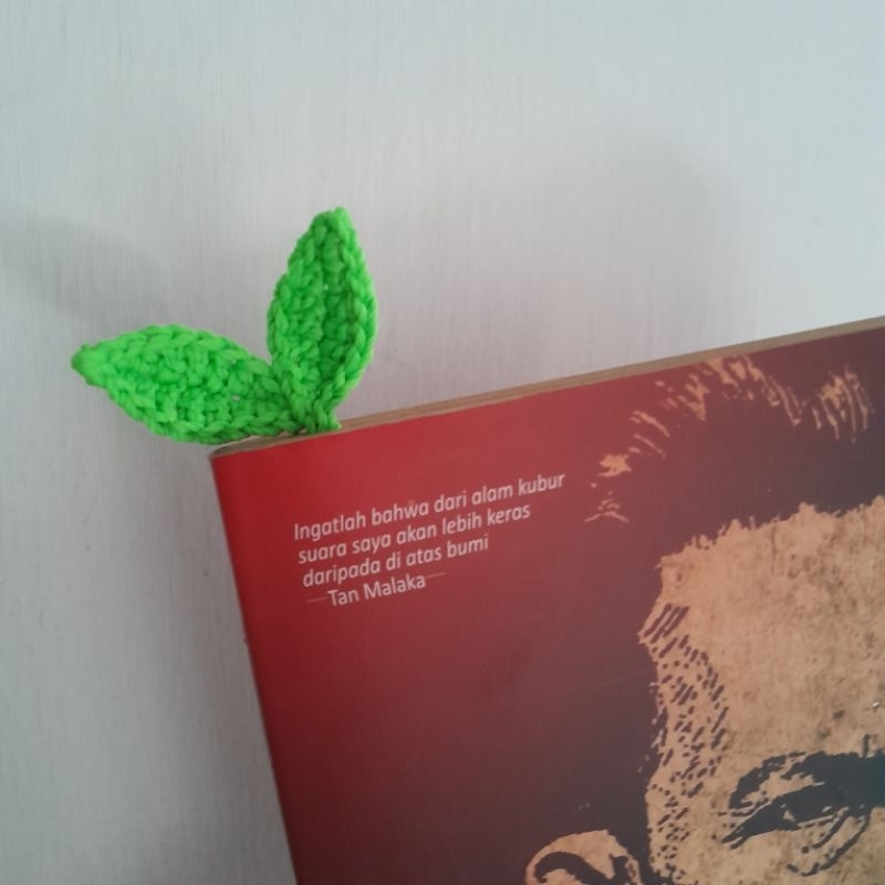 

Leaf Sprout Crochet / Daun Pembatas Buku / Ikat Kabel / Hiasan Headphone