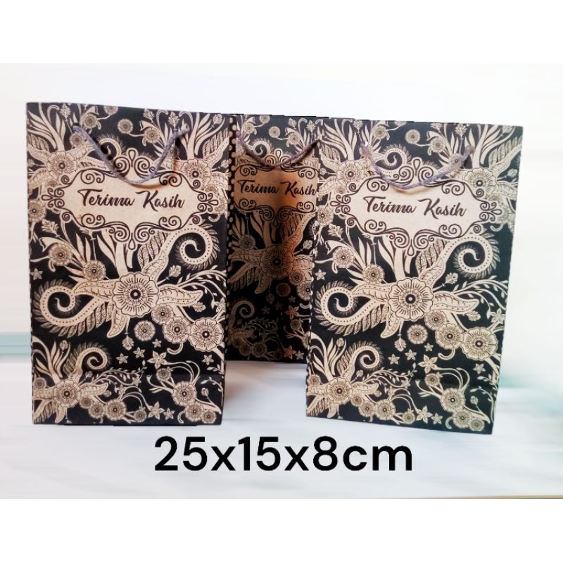 

isi 10 Paperbag paper bag batik ukuran 25x15x8cm