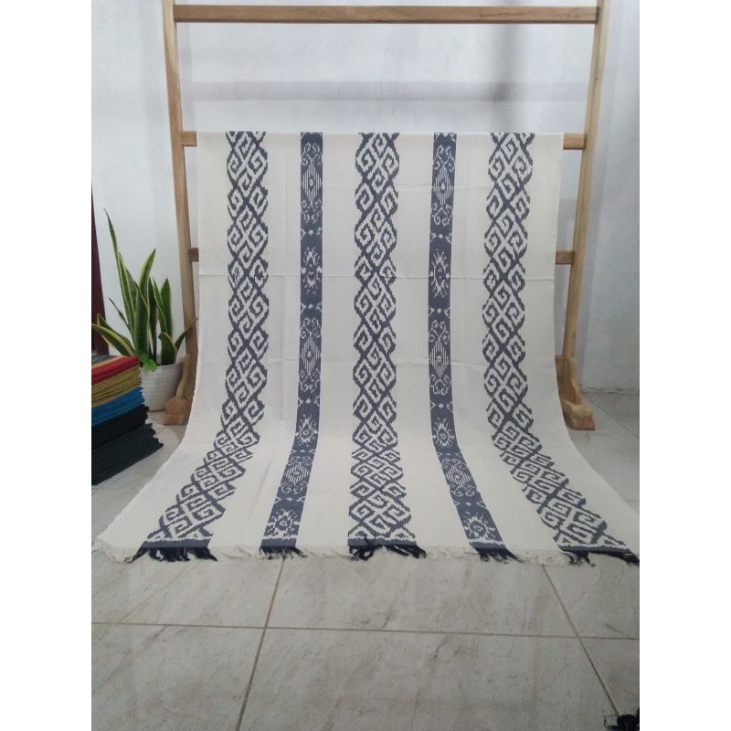 KAIN TENUN BLANKET MOTIF NTT DARI JEPARA