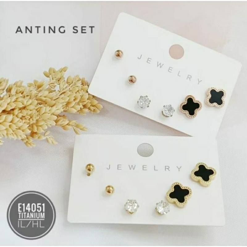 Anting Titanium Wanita set 3 / Anting Tusuk wanita