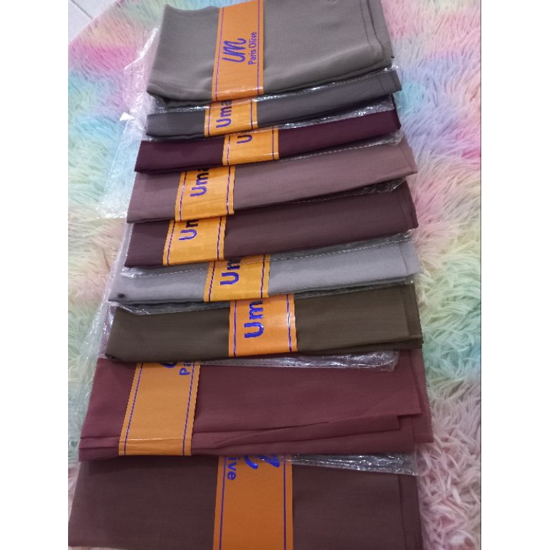 UMAMA SCARF PARIS OLIVE segi empat