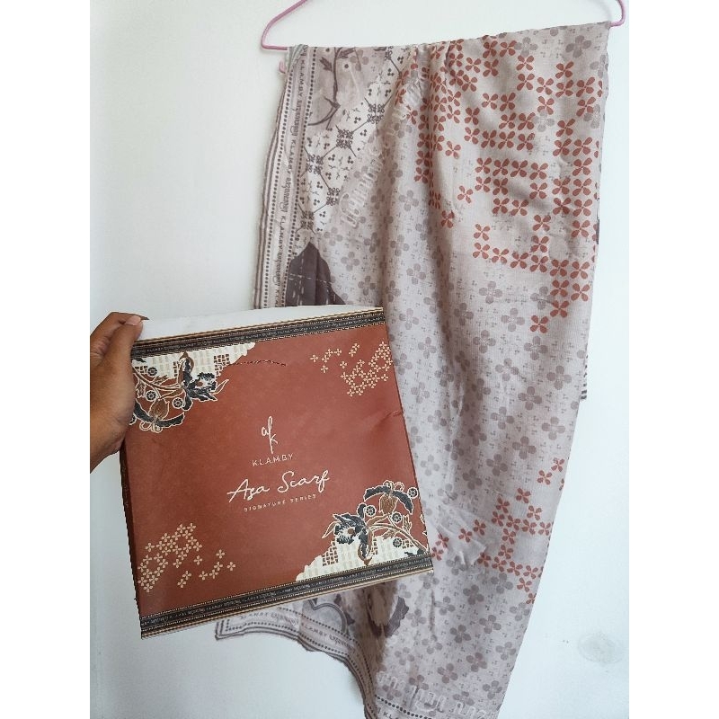 preloved wearing klamby scarf jilbab voal bukan heaven lights HL wearing klamby wk geulis