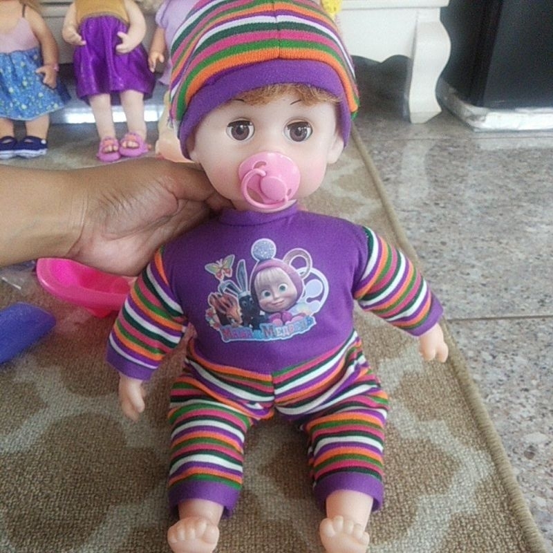 boneka bayi menangis