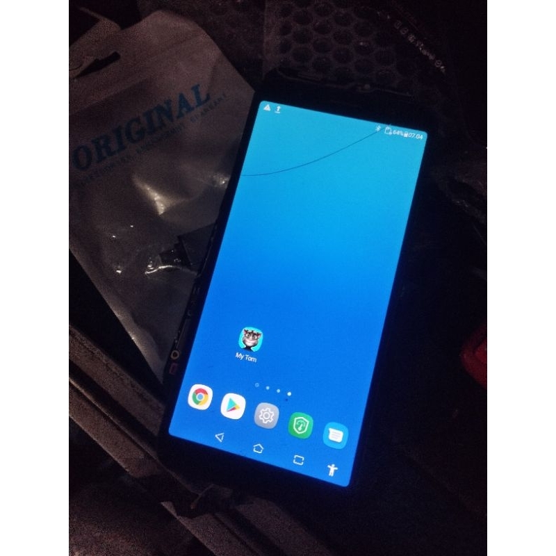 lcd nempel frame original Asus ZENFONE LIVE L1 type Asus X00RD minus retak tapi fungsi oke