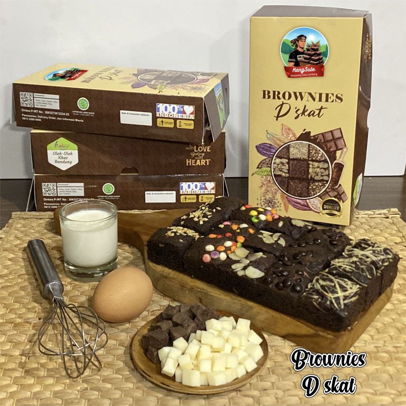 

Brownis panggang Brownis skat Lembang Kang Sule (Bisa Luar kota, luar P.JAWA)