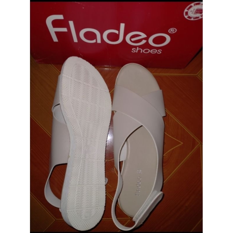 sandal tali fladeo