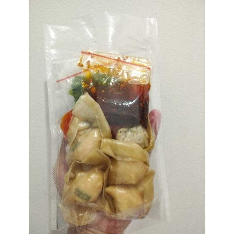 

Pangsit Chili Oil
