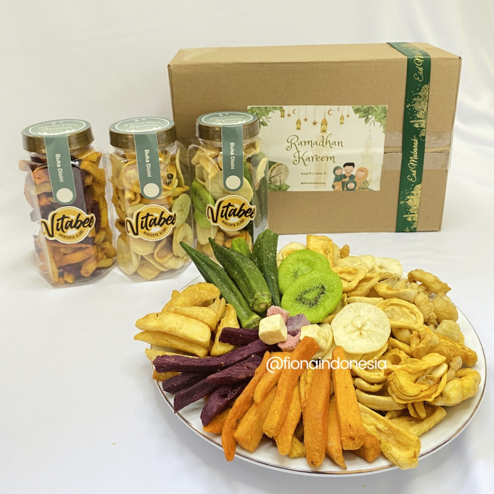 

SPESIAL DISCOUNT Hampers Lebaran Idul Fitri Keripik Buah by Fiona Indonesia