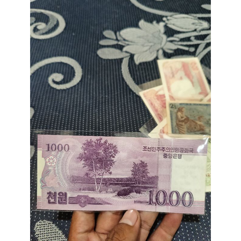 1000 won Korea Utara baru GRESS