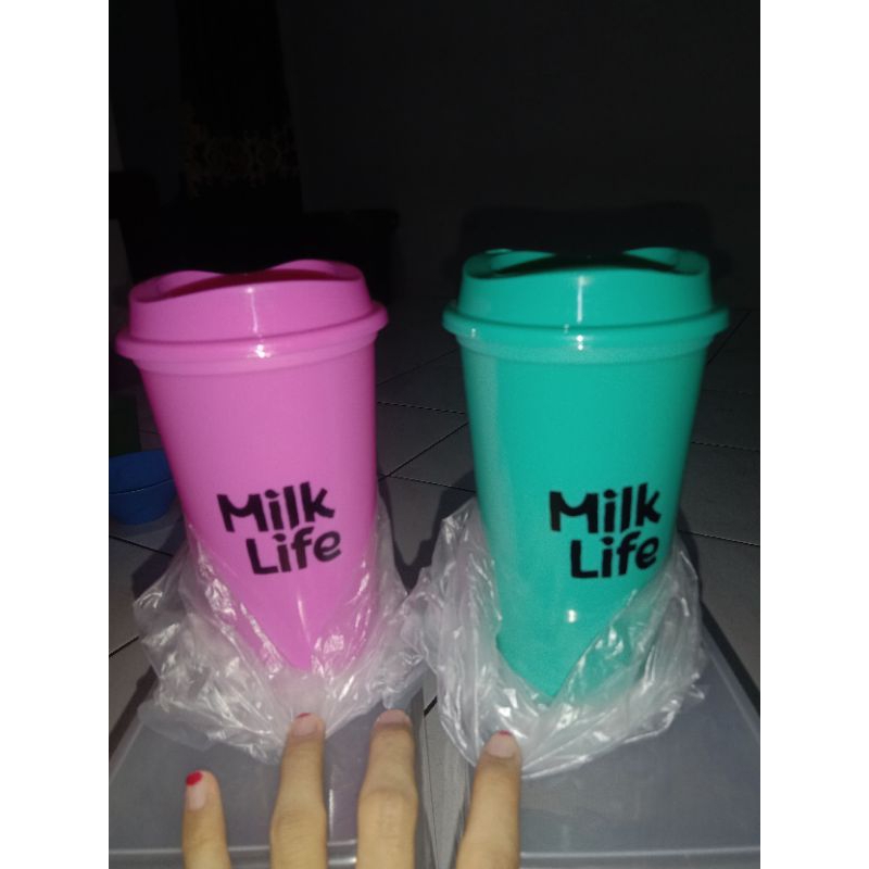 Cangkir mug kopi Milklife BT21 ada dus