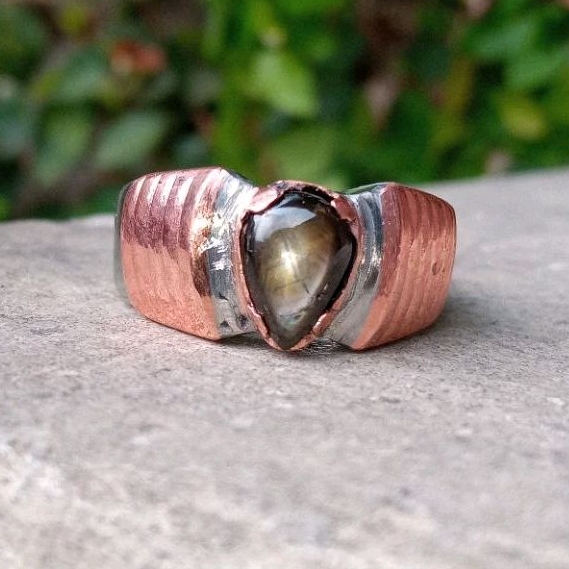 Black Safir Golden Star Simpel