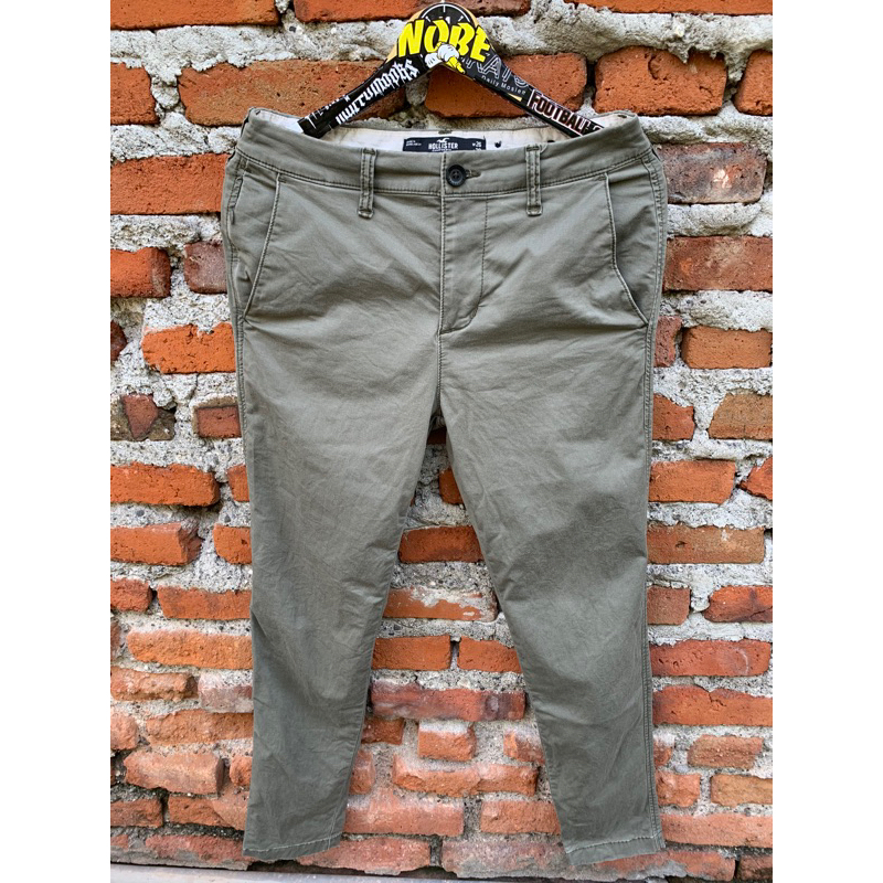 Chino hollister