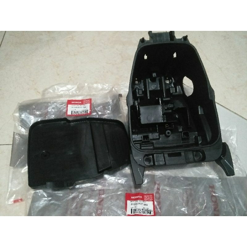 Box Bagasi dan tutup batrai Beat Karbu Original AHM