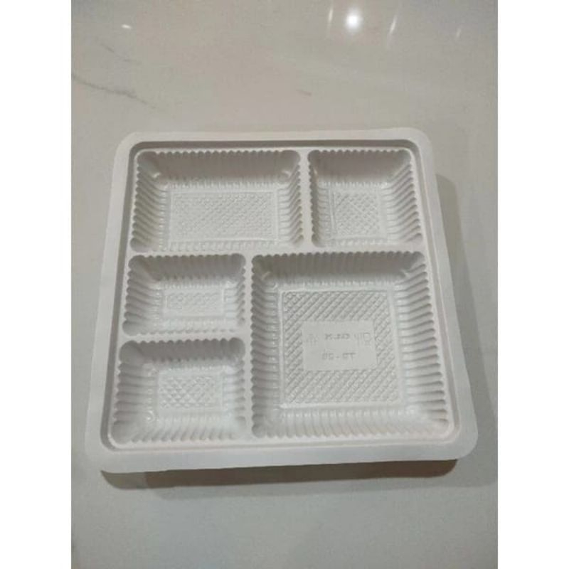 Alas mika sekat 5 putih susu1dus isi 1500pcs